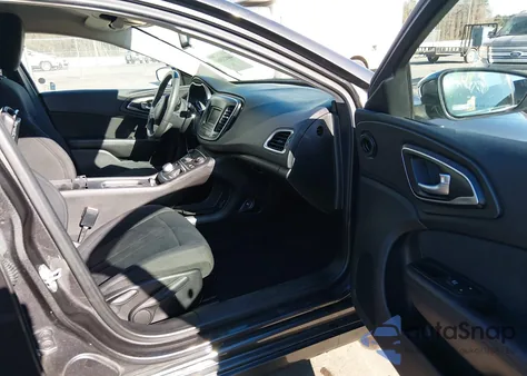 2016 Chrysler 200 Limited из США, поврежденный, VIN 1C3CCCAB6GN133286